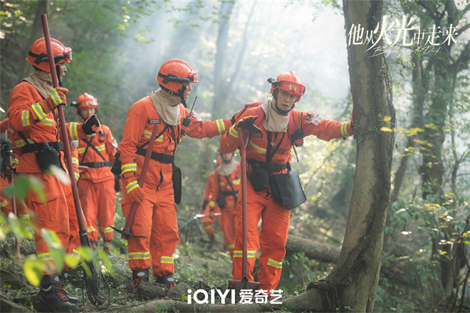 黄景瑜张婧仪《他从火光中走来》收官 展消防力量